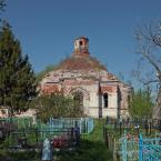 Троицкий храм и кладбище рядом с ним. Май 2014 г. Фото: Анатолий Максимов.