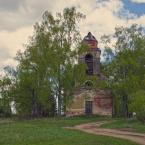 Вид на колокольню церкви Покрова Пресвятой Богородицы в Алексеевском. Май 2014 г. Фото: А. Максимов.