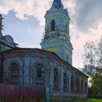 Трапезная и колокольня Смоленской церкви. Август 2019 г. Фото: Анатолий Максимов.